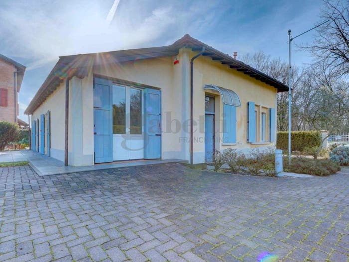 Casa con 5 locali in vendita in San Damaso, Modena
