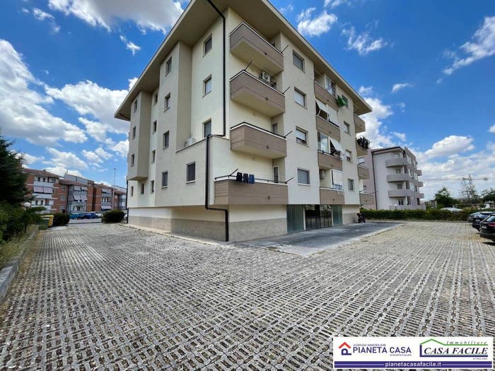 Appartamento con 5 locali in vendita in Via Publio Ovidio Nasone, Centro, Matera