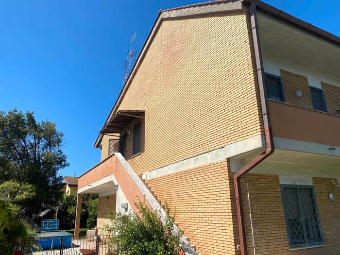 Appartamento trilocale in vendita in Via dei Giacinti, Villaggio Giornalisti Poggio, Anzio
