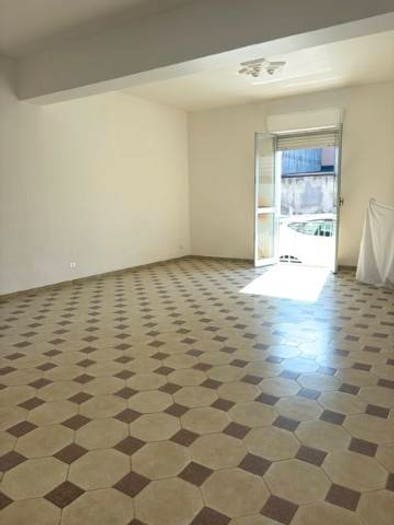 Appartamento con 5 locali in vendita in Via Torino, Floridia