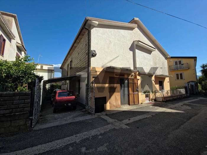 Casa con 6 locali in vendita in Centro, San Sosti