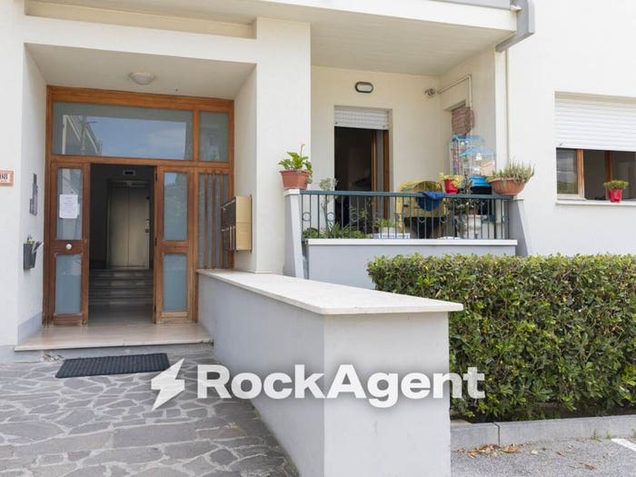 Appartamento trilocale in vendita in Via Giuseppe Mazzini, Centro, Alba Adriatica
