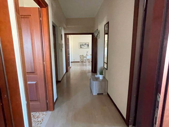 Appartamento trilocale in vendita in Via Camillo Benso di Cavour, Centro, Nettuno
