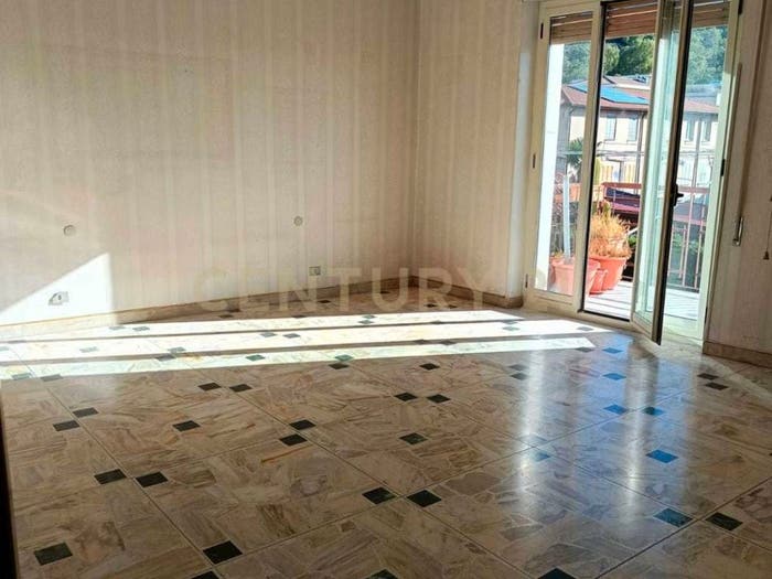 Appartamento quadrilocale in vendita in Via Omero, Bronte