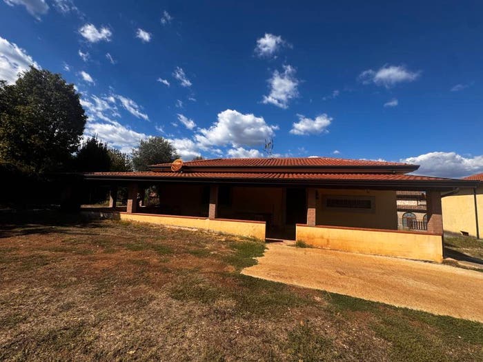 Casa trilocale in vendita in VIA FARNETO, Supino