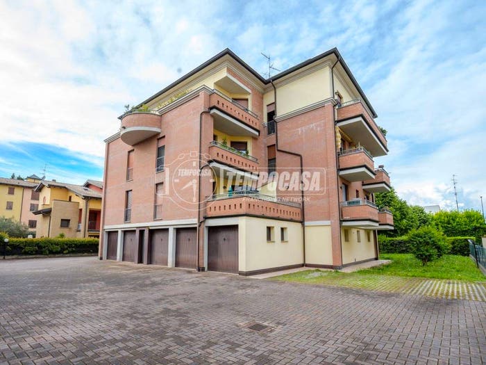 Appartamento trilocale in vendita in Via Leonardo Bistolfi, Correggio