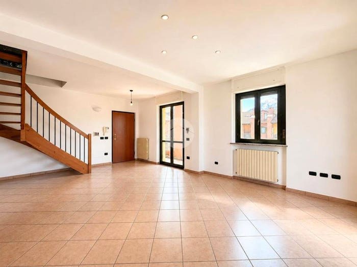 Appartamento con 5 locali in vendita in Via Torino, Centro, Givoletto