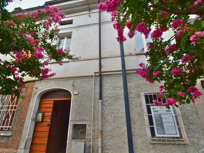 Casa quadrilocale in vendita in Via Pieve, Centro, Guastalla