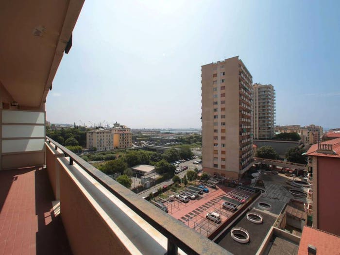 Appartamento trilocale in vendita in Via Giovanni Opisso, Pegli, Genova