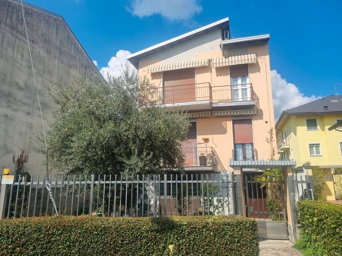 Appartamento trilocale in vendita in Via Piave, Olgiate Olona