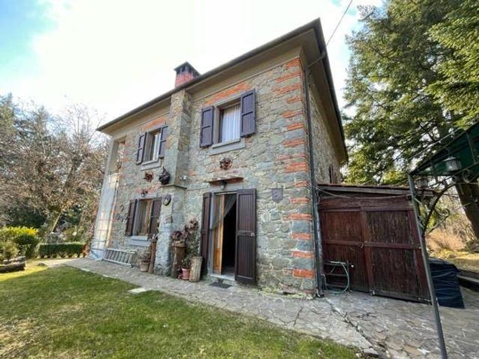 Casa con 6 locali in vendita in Goraiolo, Marliana