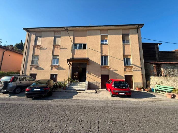 Appartamento quadrilocale in vendita in Via Adua, Centro, Cosseria