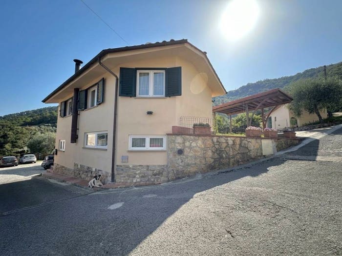 Casa quadrilocale in vendita in Via delle Vigne, Aquilea Mastiano, Lucca