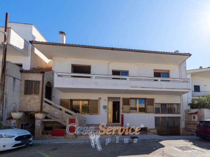 Casa con 6 locali in vendita in Via Vittorio Emanuele, Supersano