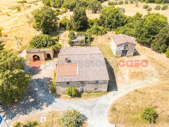 Casa con 6 locali in vendita in strada statale, Centro, Pomarance