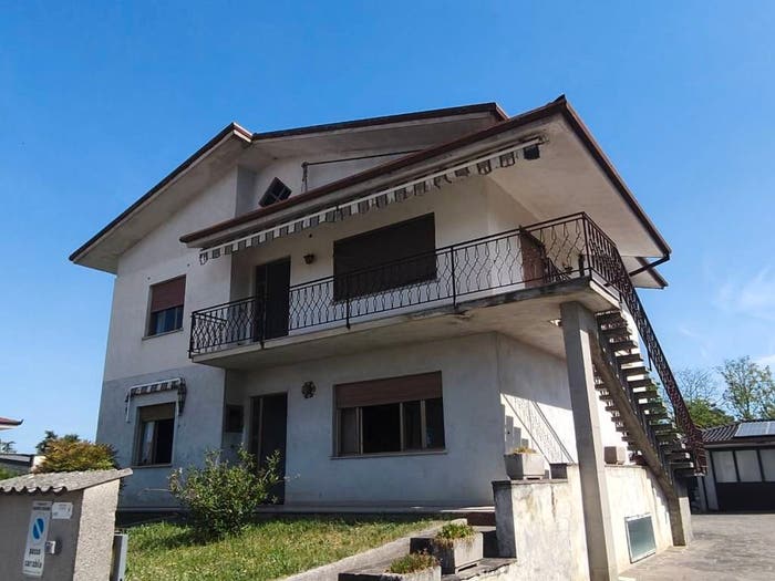 Appartamento quadrilocale in vendita in Viale Johann Strauss, ChioprisViscone