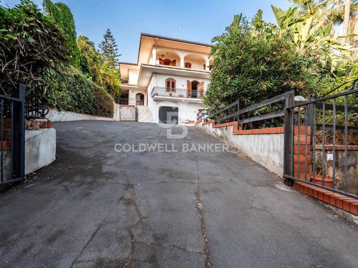 Casa con 6 locali in vendita in VIA ETNEA, Centro, Gravina di Catania