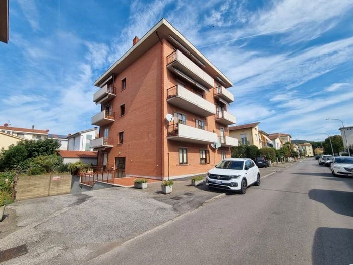 Casa trilocale in vendita in Via della Resistenza, Terontola, Cortona