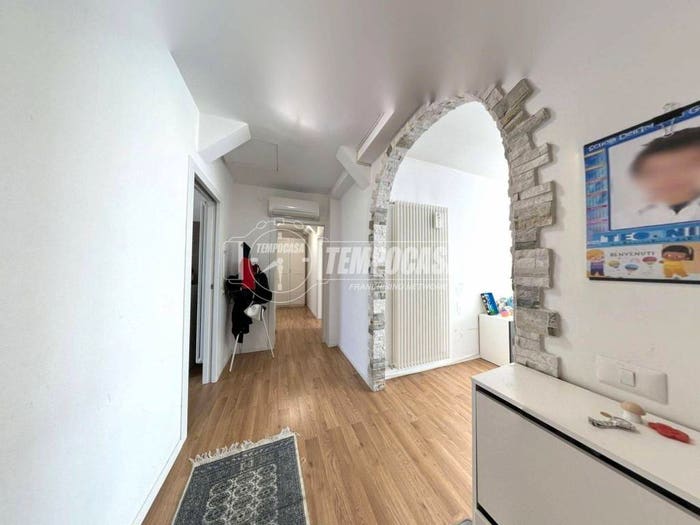 Appartamento trilocale in vendita in Via Giacomo Puccini, Centro, Abano Terme