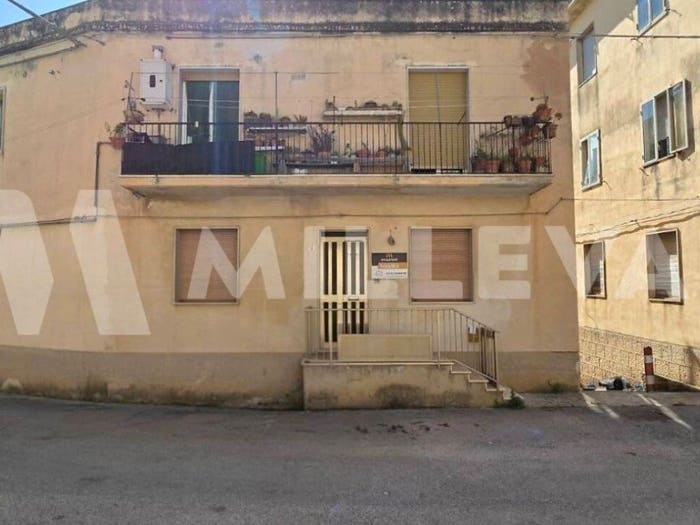 Appartamento con 5 locali in vendita in Via Damiano Chiesa, Modica Bassa, Modica