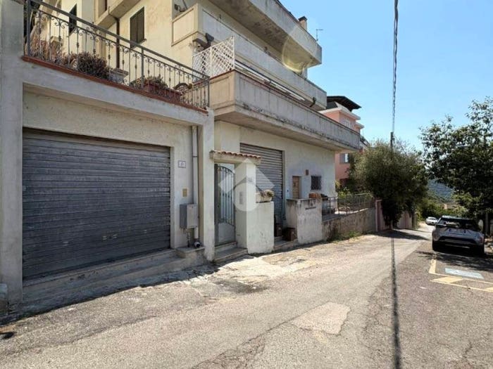 Appartamento trilocale in vendita in Via Enrico Fermi, Centro, Nuoro