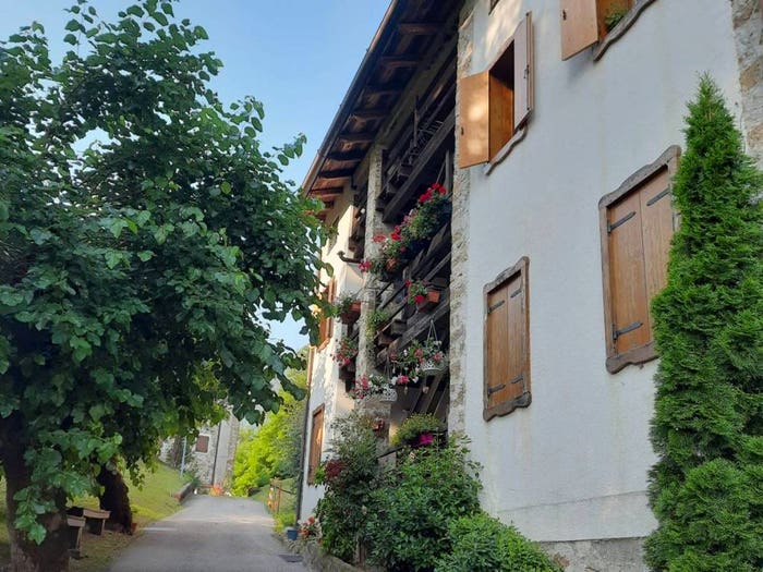 Appartamento quadrilocale in vendita in Poffabro, Frisanco
