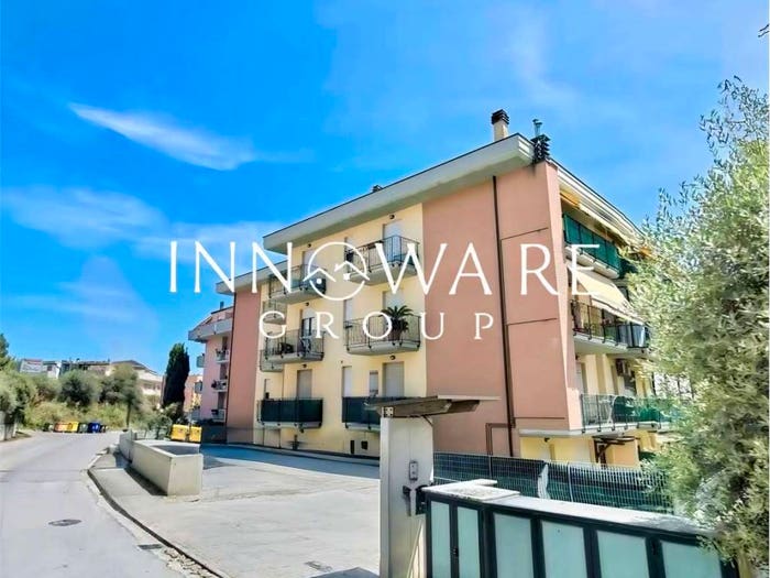 Appartamento con 5 locali in vendita in Via Piane di Tesino a, Centro, Grottammare