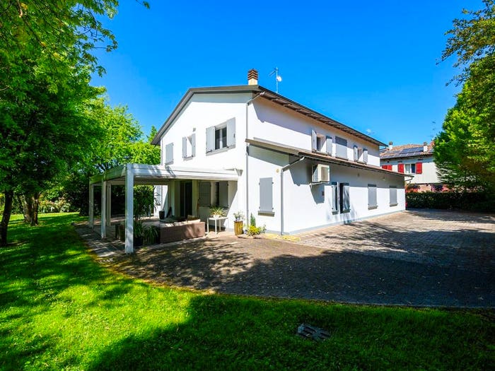 Casa con 6 locali in vendita in Via Elio Roda, Monte San Pietro