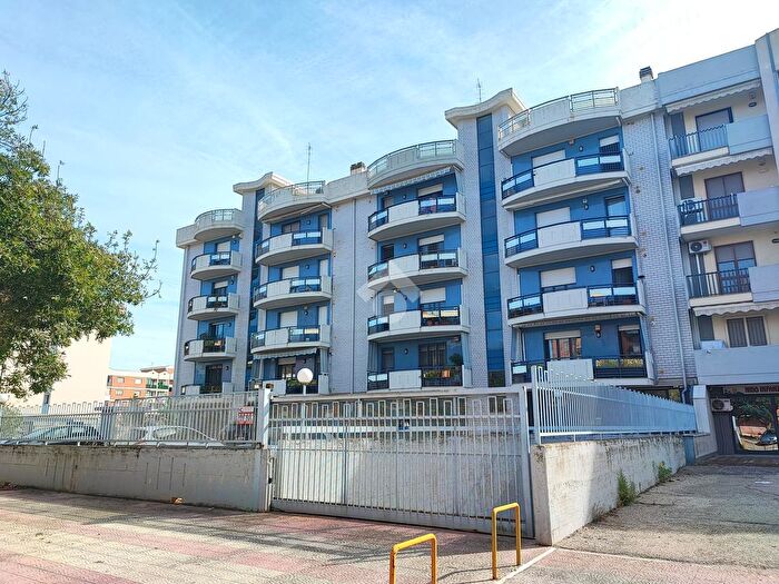 Appartamento trilocale in vendita in Via Sandro Pertini, Foggia