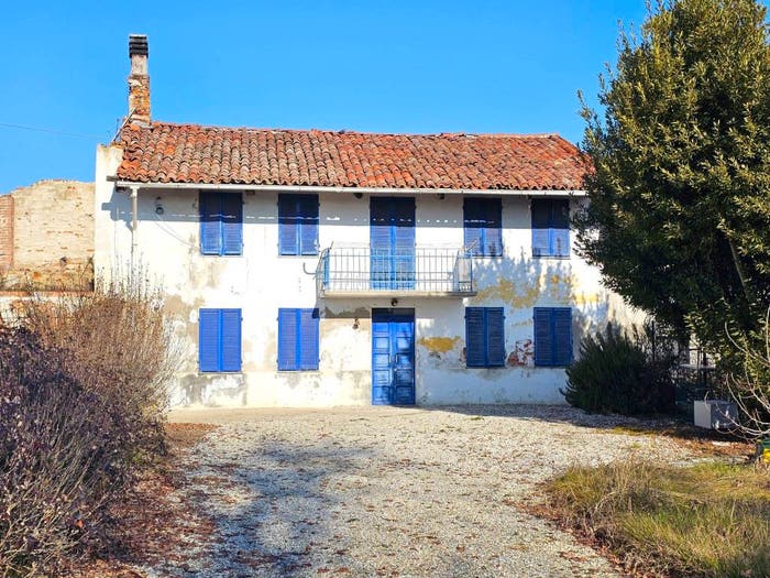 Casa quadrilocale in vendita in Frazione San Bernardo, Bene Vagienna