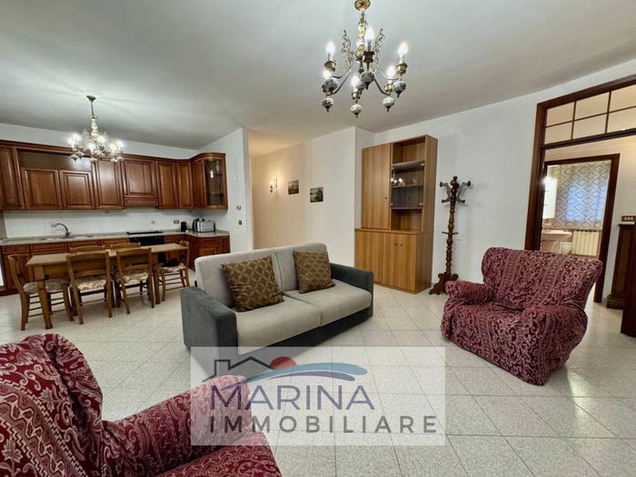 Appartamento con 5 locali in vendita in Viale Cristoforo Colombo, Sottomarina, Chioggia