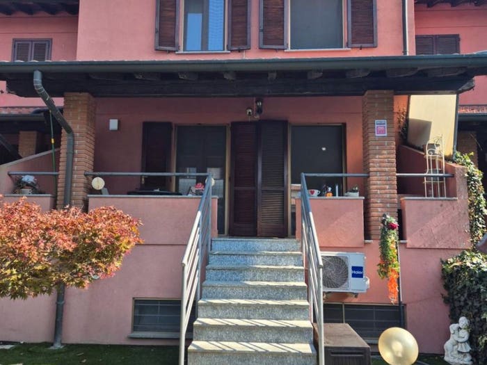 Casa quadrilocale in vendita in Via Cascina Campagna, Torre d'Isola