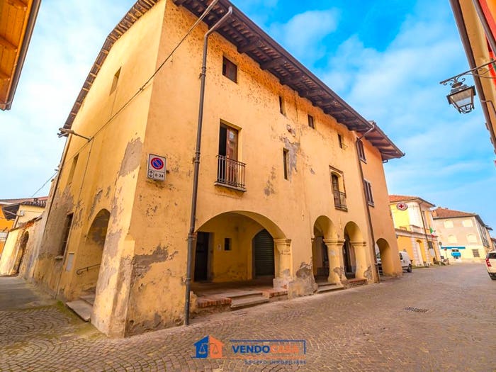 Casa con 6 locali in vendita in Via Vittorio Veneto, Pancalieri