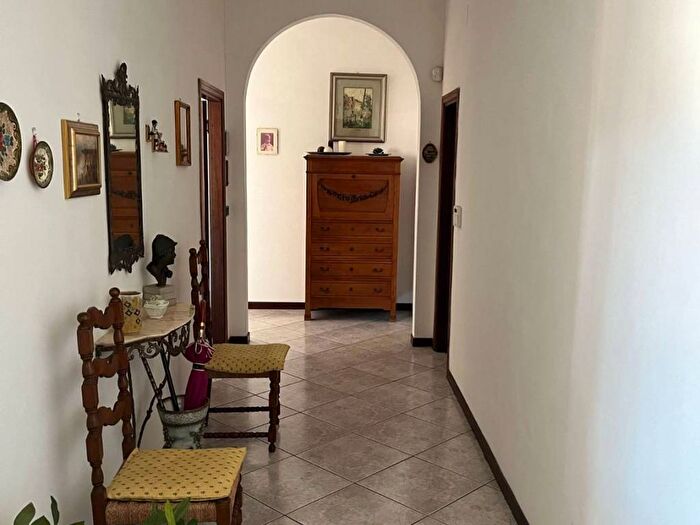 Appartamento con 5 locali in vendita in San Martino, Prato