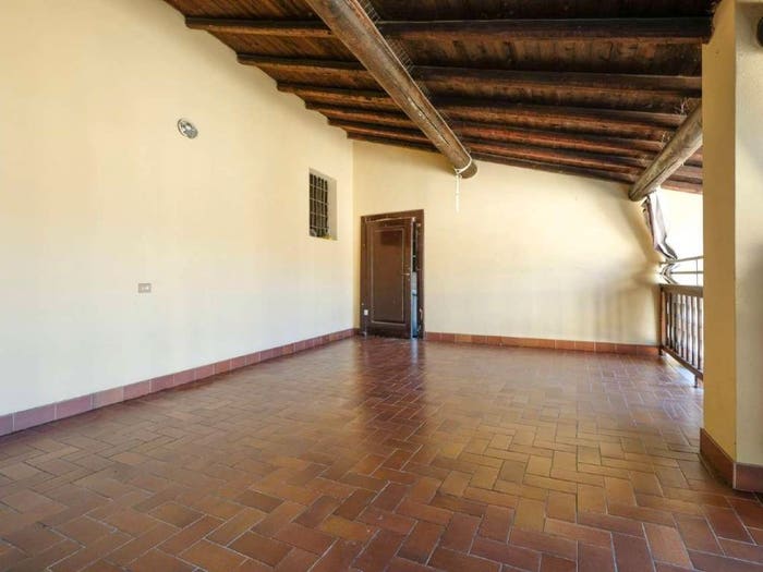 Casa trilocale in vendita in via Vittorio Emanuele, Caprino, Caprino Bergamasco