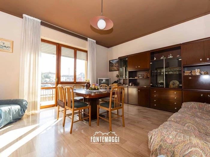 Appartamento quadrilocale in vendita in Centinarola, Fano