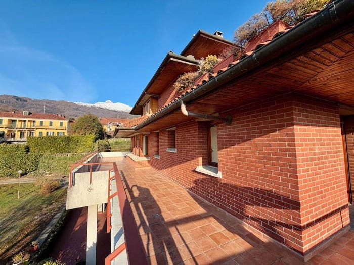 Appartamento con 6 locali in vendita in Via Pier Giorgio Frassati, Pollone