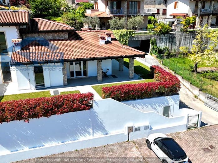 Casa con 5 locali in vendita in Via Giuseppe Garibaldi, Centro, Pozzolengo