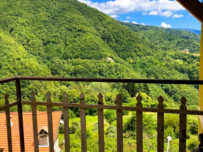 Appartamento trilocale in vendita in Via Nuova Cosio d'Arroscia, Centro, Mendatica