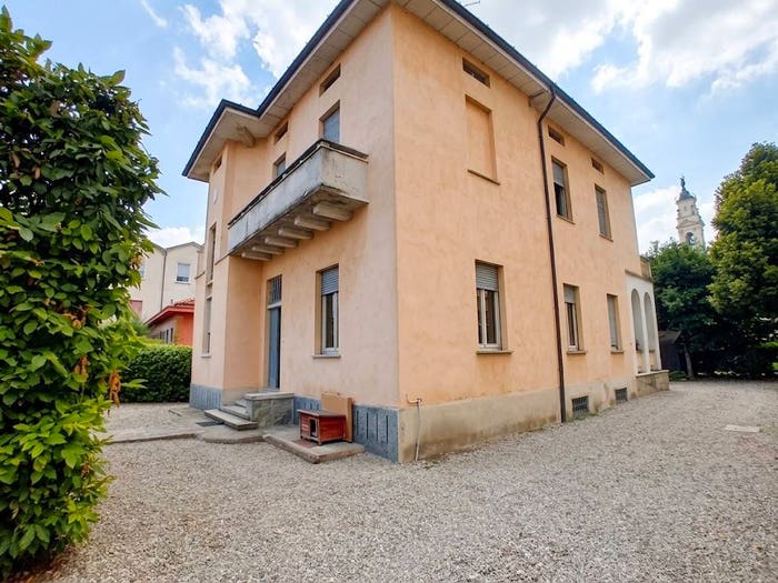 Casa con 6 locali in vendita in Piazza Guglielmo Marconi, Centro Storico, Crema