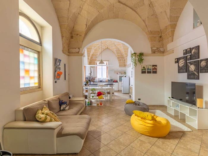Casa quadrilocale in vendita in Via Venezia, Aradeo