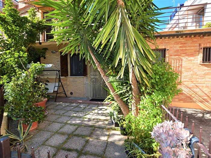 Appartamento trilocale in vendita in Corso Giuseppe Garibaldi A, Porto San Giorgio