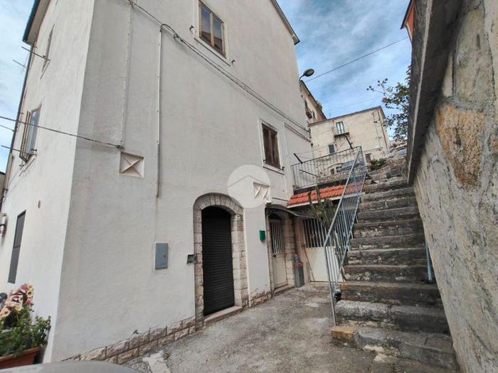 Casa bilocale in vendita in Via Occidentale, Centro, Ripalimosani