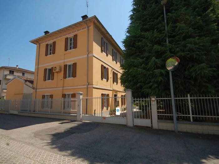 Casa con 6 locali in vendita in Via Giuba, San Leonardo, Parma
