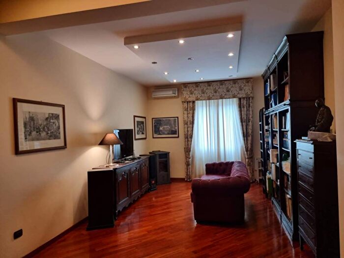 Appartamento quadrilocale in vendita in Via Roma, Corso Trieste, Caserta