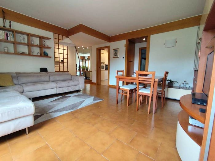 Appartamento trilocale in vendita in Via Giovanni Boccaccio, Centro, Ossona