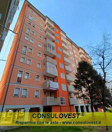 Appartamento quadrilocale in vendita in Via Camillo Giussani, Tre Castelli Faenza, Milano