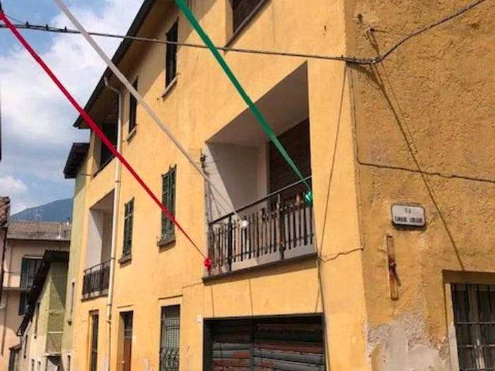 Casa con 6 locali in vendita in Via Scultor Tantardini, Introbio