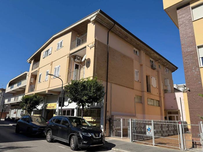Casa trilocale in vendita in Viale della Vittoria, Centro, Alba Adriatica