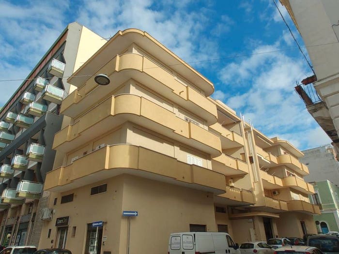 Appartamento con 5 locali in vendita in Via Isabella d'Aragona, Centro, Gallipoli